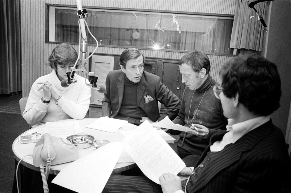 Prins Claus werkt mee aan uitzending van Stichting Nederlandse Schoolradio vl, Bestanddeelnr 929-5703