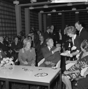 Prinses Beatrix en Claus brachten bezoek aan Den Haag, Bestanddeelnr 918-1601