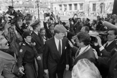 Prins Willem Alexander 21 jaar aankomst ambtswoning burgemeester Amsterdam, Bestanddeelnr 934-2383