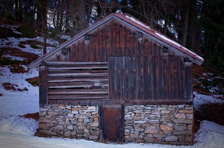 Log cabin scale hayloft photo