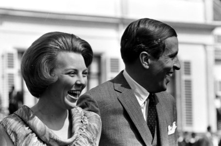 Prinses Beatrix en Claus von Amsberg , (koppen), Bestanddeelnr 917-9104