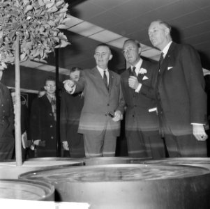 Prins opent voorjaarsbeurs in Utrecht, reportage van de rondgang, Bestanddeelnr 916-1540