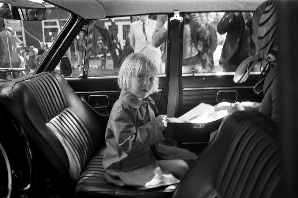 Prins Willem Alexander eerste dag naar Baarnse Montessori kleuterschool, Willem-, Bestanddeelnr 925-8219