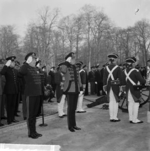 Prins opende Prins Bernhardpaviljoen op de KMA te Breda bij de openingsplechtigh, Bestanddeelnr 915-9503
