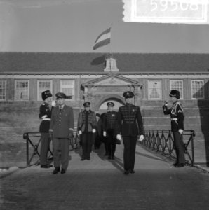 Prins opende Prins Bernhardpaviljoen op de KMA te Breda bij de openingsplechtigh, Bestanddeelnr 915-9508