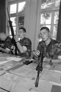 Prins Maurits in militaire dienst bij Korps Mariniers in Rotterdam Prins Maurit, Bestanddeelnr 934-0579
