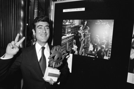 Prins Bernhard reikt hoofdprijs World Press Photo 1982 uit aan Manuel Perez Barr, Bestanddeelnr 932-0968