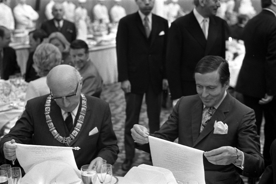 Prins Claus opent Okurahotel Amsterdam, Bestanddeelnr 924-9700