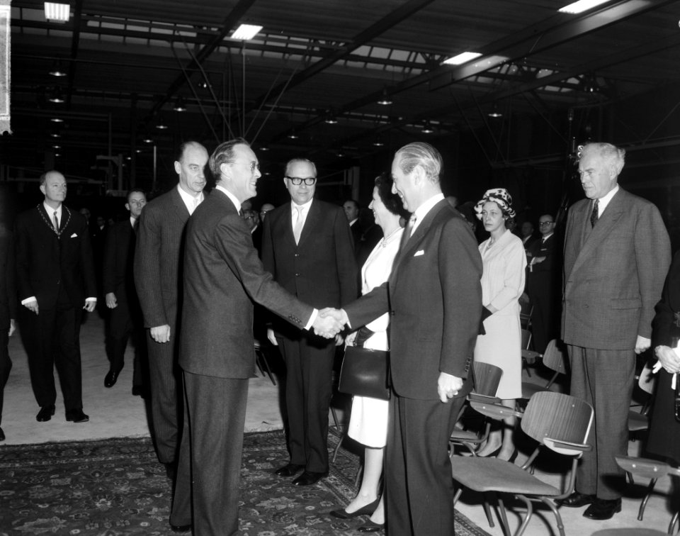 Prins Bernhard te Zwolle, vrachtautofabriek Scania Vabis geopend, de Prins tij, Bestanddeelnr 917-3425