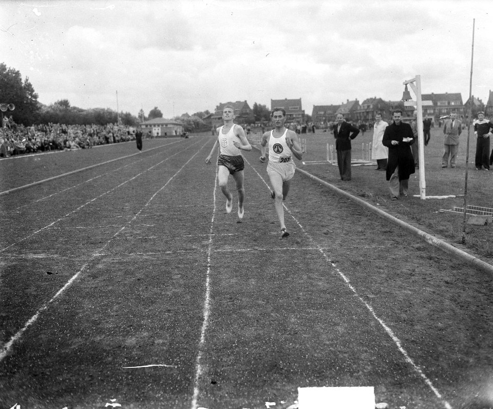 Prins Hendrik beker Den Haag Slijkhuis tegen Hartong 5000 meter, Bestanddeelnr 904-1642