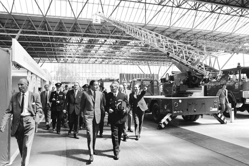 Prins Claus opent Internationale Brandweertentoonstelling 1970 in RAI, Amsterdam, Bestanddeelnr 923-5785