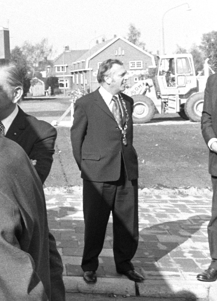 Prins Claus opent machinistenschool te Ede, Bestanddeelnr 926-7469 (cropped)