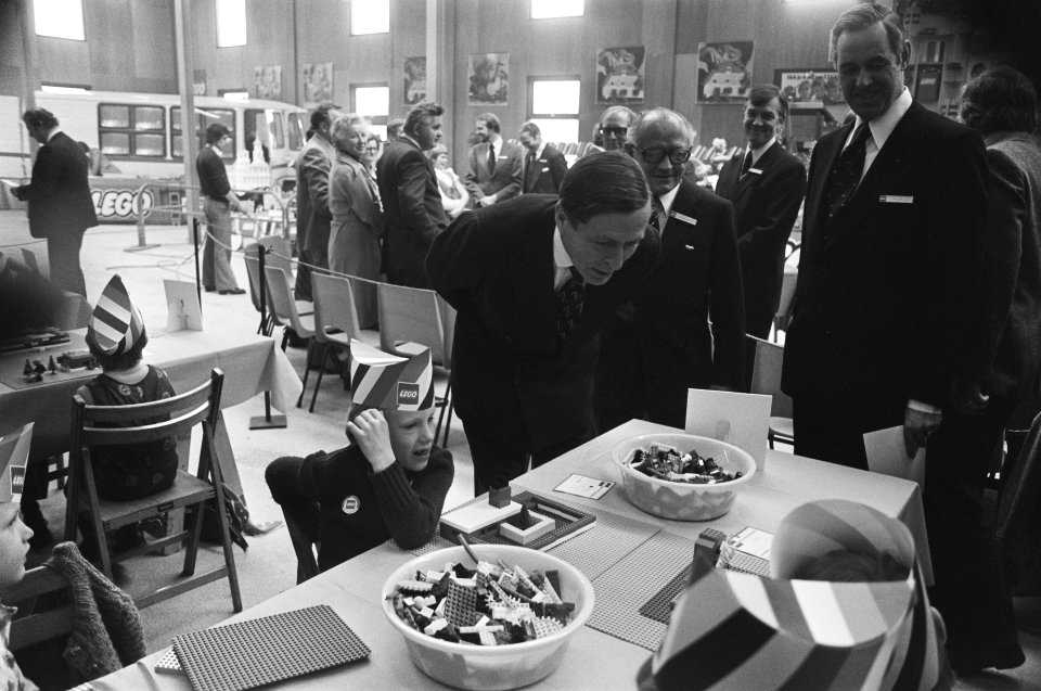 Prins Claus opent Lego Nederland in Grootegast te Groningen, Bestanddeelnr 928-4728