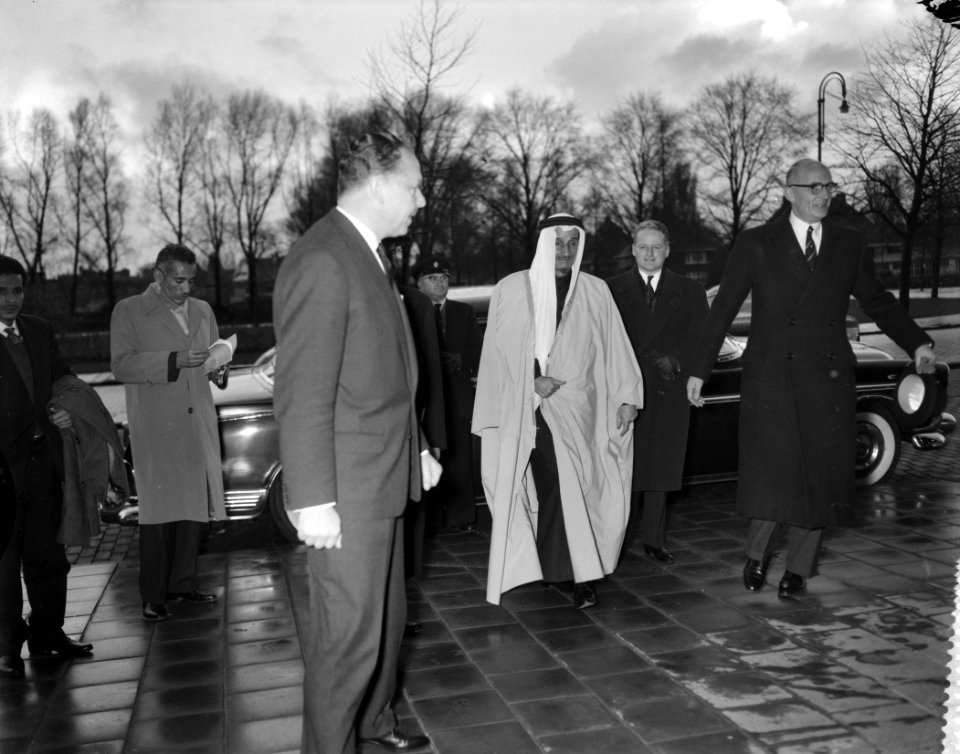 Prins Fahol al Feisal burgemeester van Riyad , hoofdstad Saoedi Arabie bezoekt P, Bestanddeelnr 910-0264
