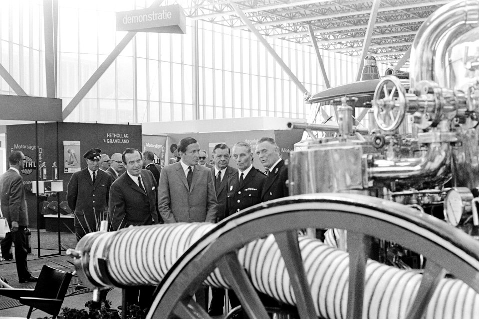 Prins Claus opent Internationale Brandweertentoonstelling 1970 in RAI, Amsterdam, Bestanddeelnr 923-5789