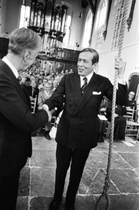 Prins Claus opent gerestaureerde Oosterkerk in Hoorn Prins Claus (r) tijdens lu, Bestanddeelnr 932-1477