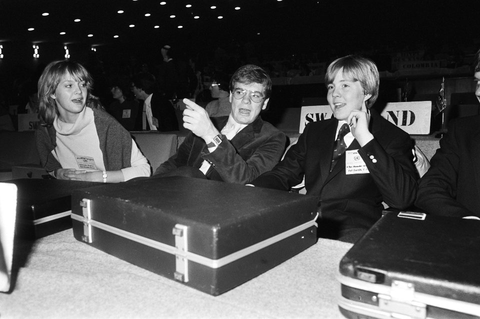 Prins Willem Alexander als delegatielid met medescholieren, Bestanddeelnr 932-4792