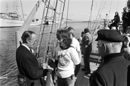 Prins Bernhard bezoekt zeilschip De Eendracht in Den Helder, Bestanddeelnr 928-5429