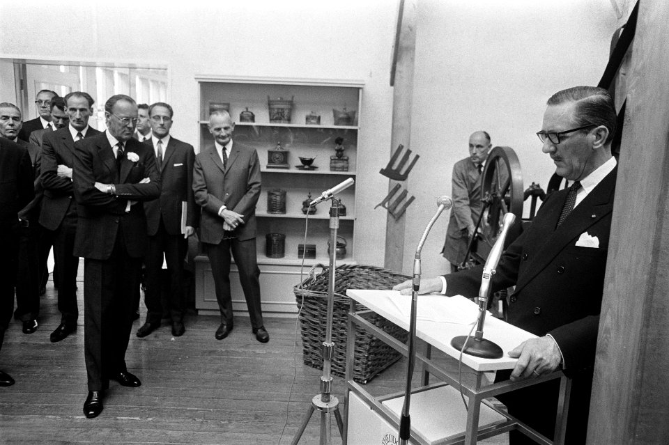 Prins Bernhard bij de opening van het jubileum, Bestanddeelnr 922-5484