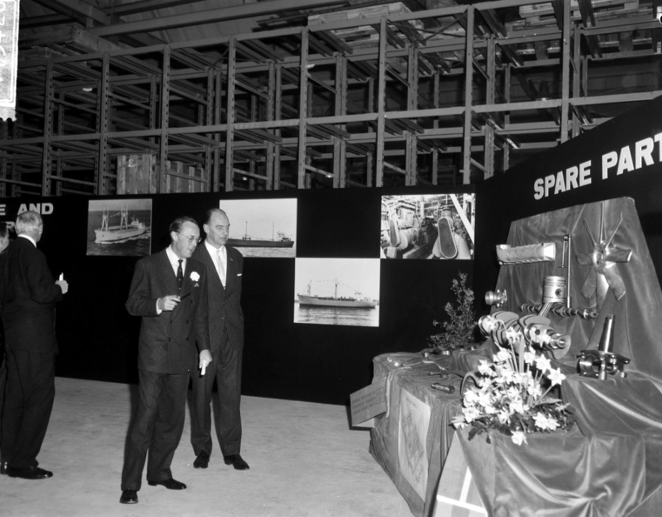Prins Bernhard te Zwolle, vrachtautofabriek Scania Vabis geopend, de Prins tij, Bestanddeelnr 917-3426
