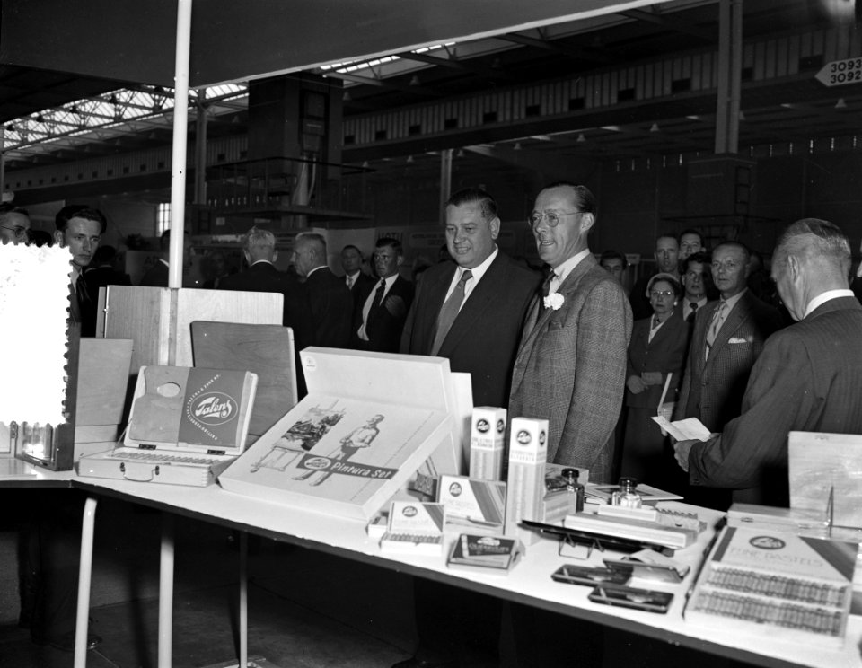 Prins Bernhard bezoekt de jaarbeurs Utrecht, Bestanddeelnr 907-3202