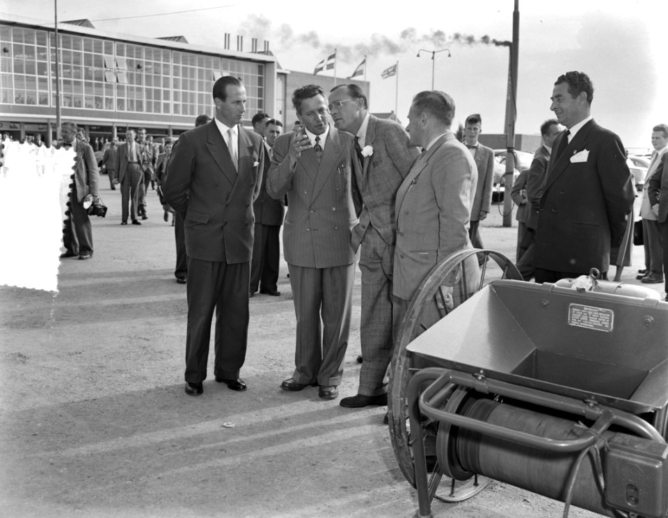 Prins Bernhard bezoekt de jaarbeurs Utrecht, Bestanddeelnr 907-3205