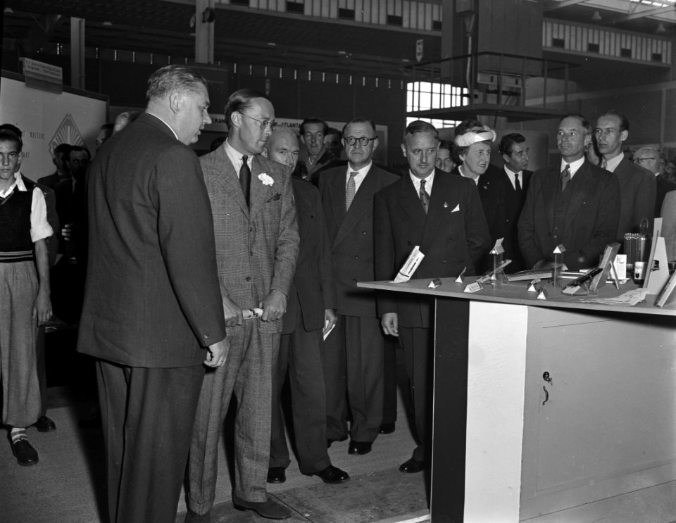 Prins Bernhard bezoekt de jaarbeurs Utrecht, Bestanddeelnr 907-3200