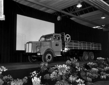 Prins Bernhard te Zwolle, vrachtautofabriek Scania Vabis geopend, de Prins tij, Bestanddeelnr 917-3417