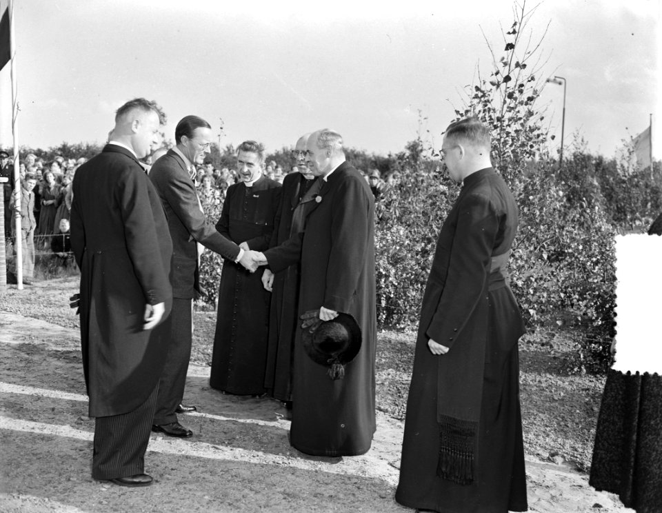 Prins Bernhard bezoekt Rucphen, Bestanddeelnr 907-3688