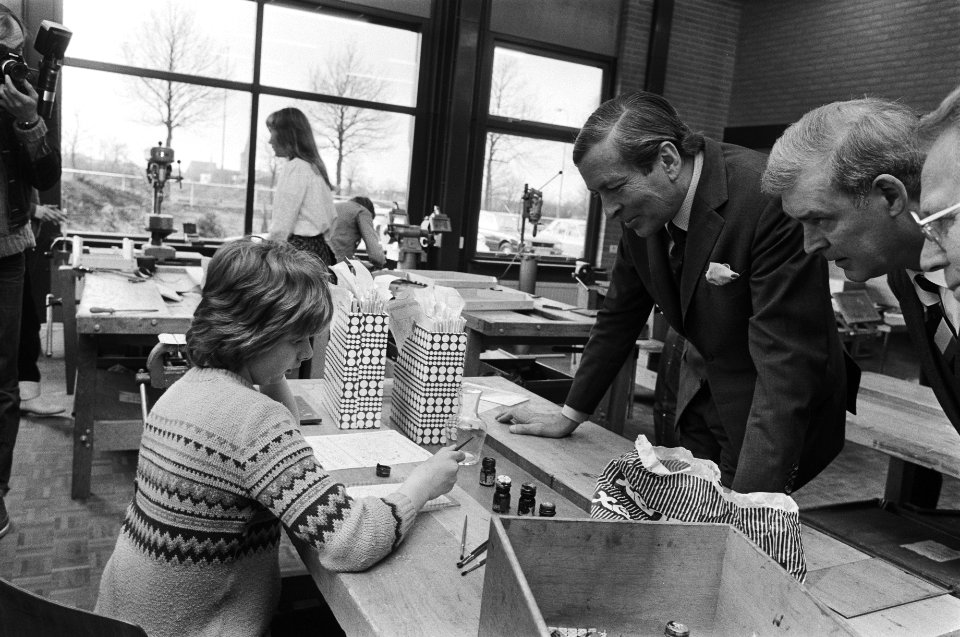 Prins Claus opent vandaag Christelijke Agrarische en Technologische School in Ed, Bestanddeelnr 932-0458