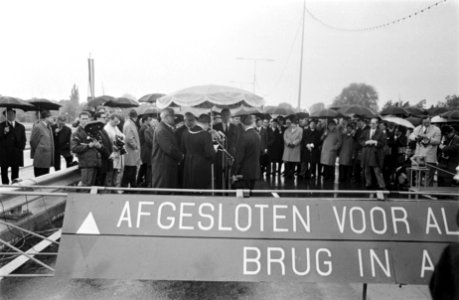Prins Claus opende John F. Kennedy brug te Maastricht, Bestanddeelnr 921-3257