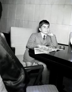 Prins Hassan van Jordanie doorreis Schiphol ( 10 jaar ), Bestanddeelnr 908-2537