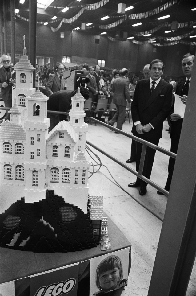 Prins Claus opent Lego Nederland in Grootegast te Groningen, Bestanddeelnr 928-4731