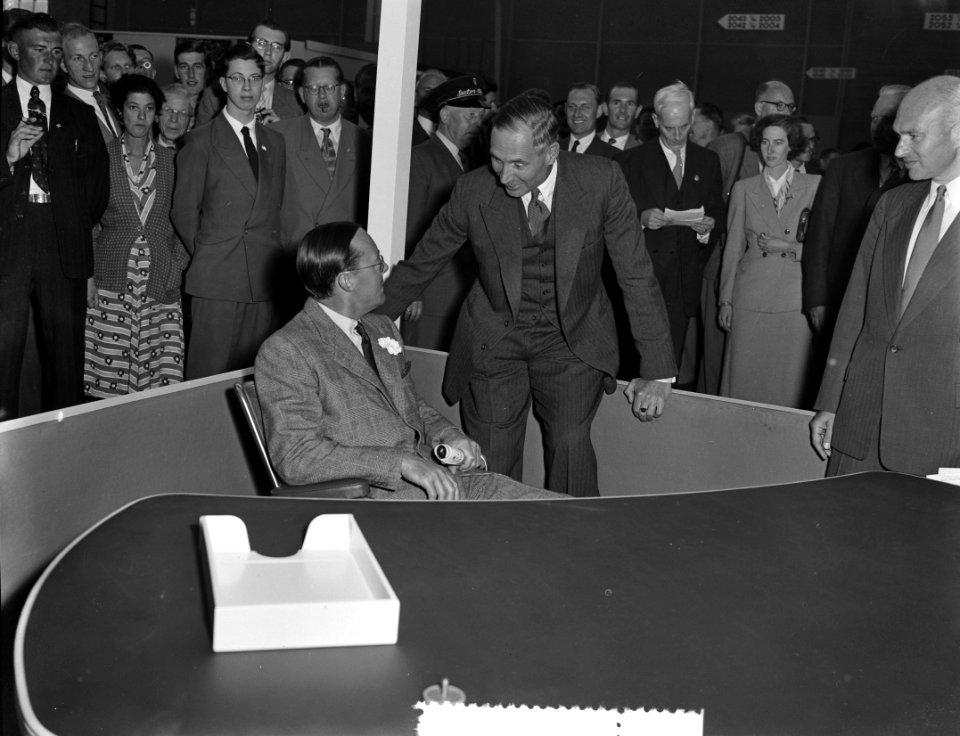 Prins Bernhard bezoekt de jaarbeurs Utrecht, Bestanddeelnr 907-3204
