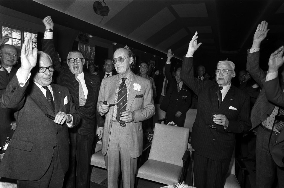 Prins Bernhard bij bijeenkomst Veteranen Legioen Nederland in Crailo, Bestanddeelnr 929-9364