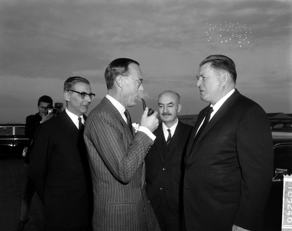Prins Bernhard bij de opening van de Schick Safety Razor Company te Amsterdam d, Bestanddeelnr 918-5246