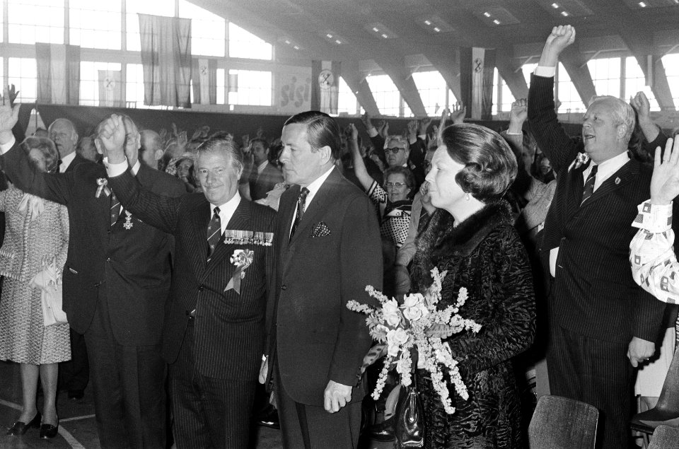 Prinses Beatrix en prins Claus tijdens de bijeenkomst, Bestanddeelnr 927-9181