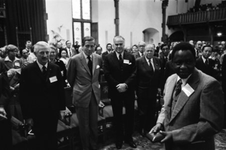 Prins Claus opent 31e congres van de FIEJ Zuidafrikaans journalist Percy Qubozo, Bestanddeelnr 929-7351