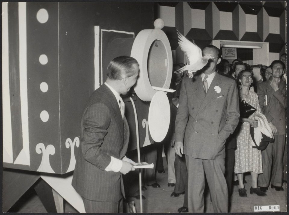 Prins Bernhard bezoekt Foto- en Filmtentoonstelling in de RAI te Amsterdam, Bestanddeelnr 016-0064