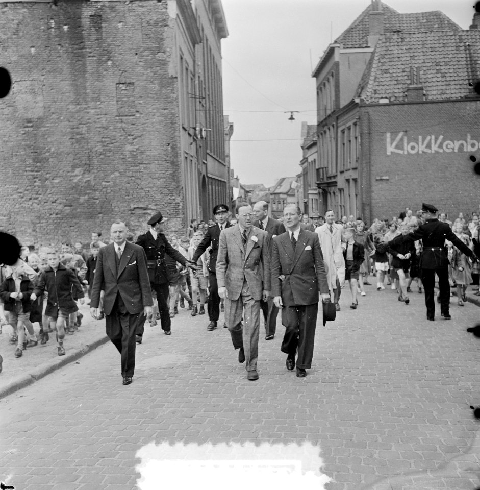 Prins Bernhard bezoekt Gelderland (Nijmegen), Bestanddeelnr 905-7475