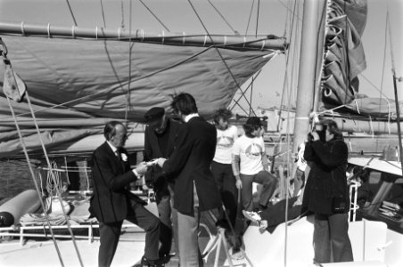 Prins Bernhard bezoekt zeilschip De Eendracht in Den Helder, Bestanddeelnr 928-5427
