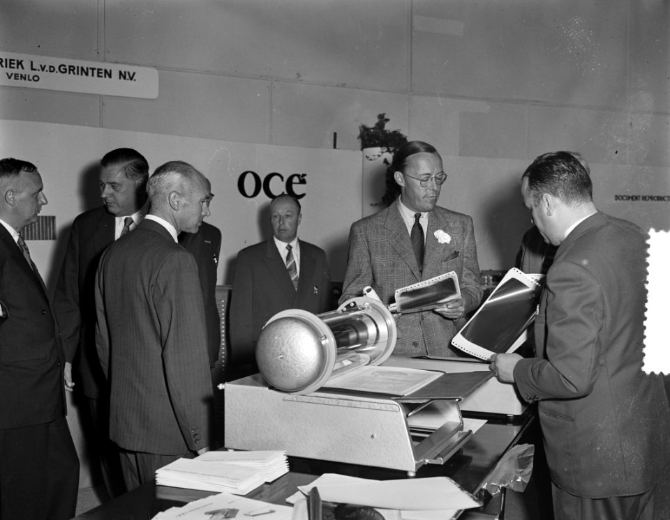 Prins Bernhard bezoekt de jaarbeurs Utrecht, Bestanddeelnr 907-3206