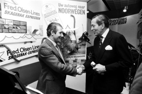 Prins Claus opent Vakantie 1980 in Utrecht Prins Claus en Kees Verkerk, Bestanddeelnr 930-6358