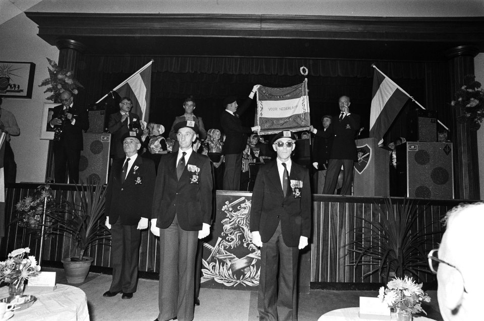 Prins Bernhard bij bijeenkomst Veteranen Legioen Nederland in Crailo, Bestanddeelnr 929-9362
