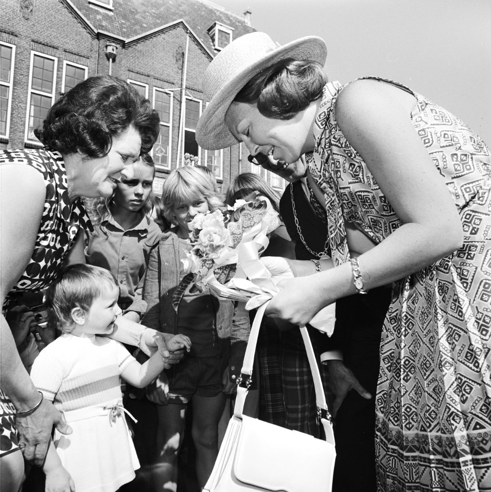 Prinses Beatrix en Prins Claus bezoeken provincie Noord-Holland (derde dag), bez, Bestanddeelnr 926-6320