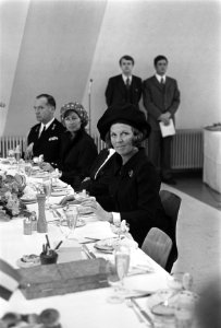 Prinses Beatrix en prins Claus bij de doop van geleide-wapen fregat Tromp te V, Bestanddeelnr 926-4536