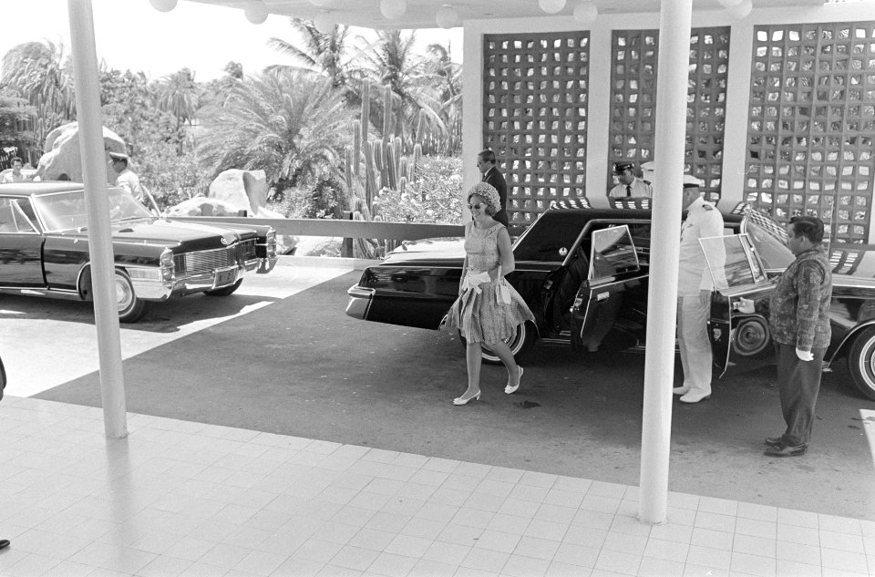 Prinses Beatrix en prins Claus op Nederlandse Antillen bezoek Aruba, Bestanddeelnr 919-3896