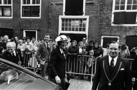Prinses Beatrix en Prins Claus bezoeken Schouwen Duiveland aankomst Midden, H, Bestanddeelnr 929-7113
