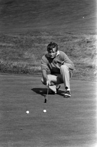 Prins Claus neemt deel aan golftoernooi te Wassenaar, Bestanddeelnr 926-5981
