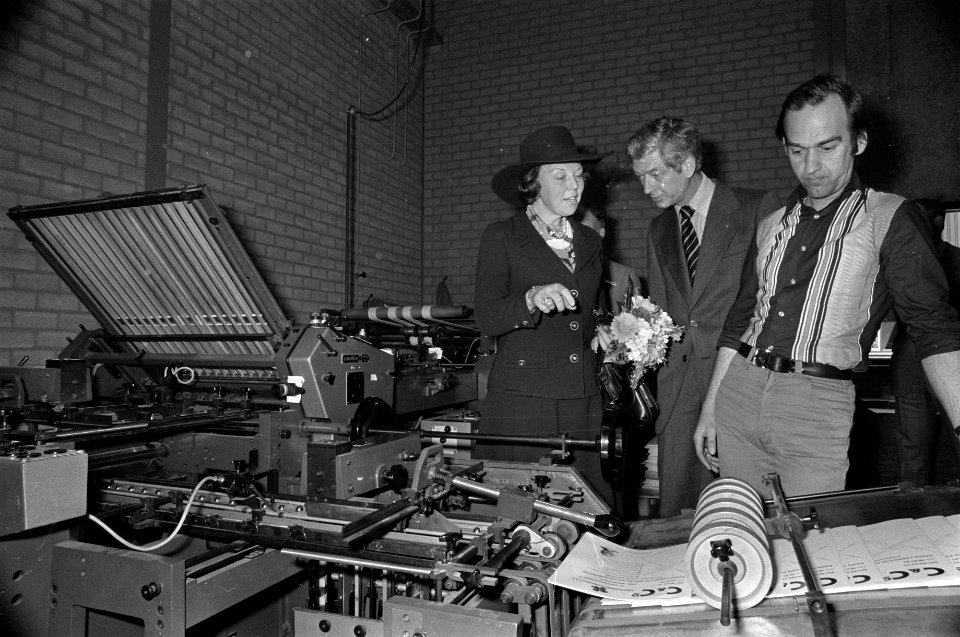 Prinses Beatrix krijgt een rondleiding, Bestanddeelnr 929-1302
